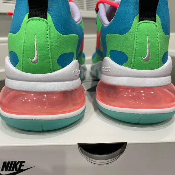 Women’s Nike Air Max 270 React - Picture 3 of 4